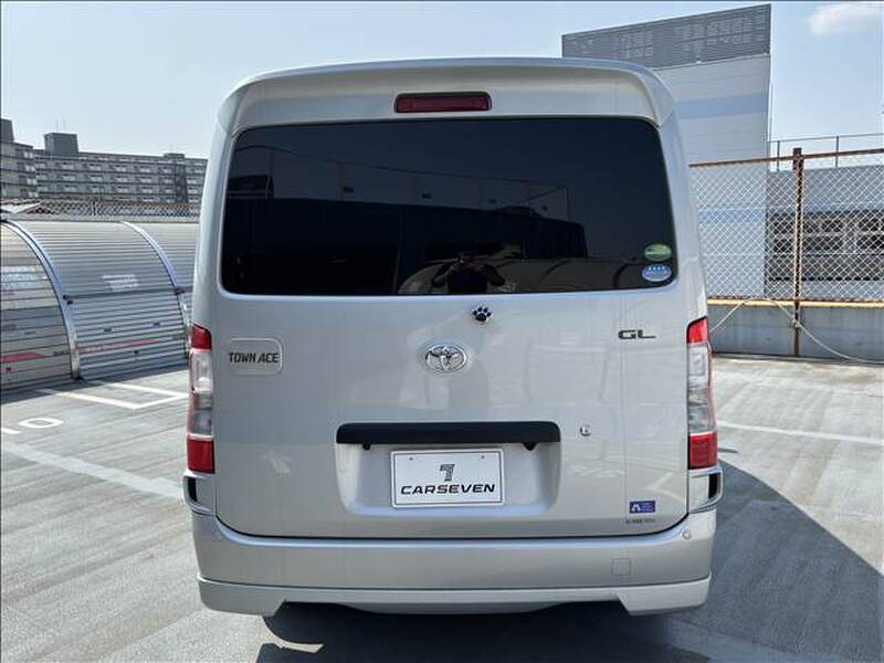 TOYOTA TOWNACE VAN