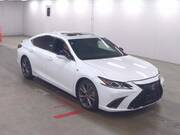 2019 LEXUS ES