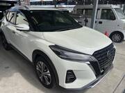 2021 NISSAN KICKS