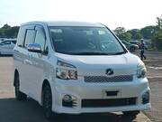 2011 TOYOTA VOXY