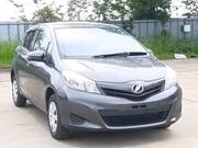 2011 TOYOTA VITZ F