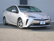 2019 TOYOTA PRIUS