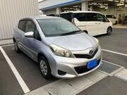 2011 TOYOTA VITZ F