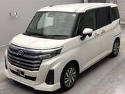 2022 TOYOTA ROOMY
