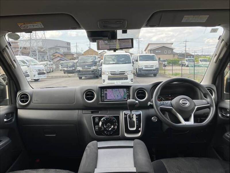 NISSAN CARAVAN (URVAN)