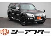2017 MITSUBISHI PAJERO