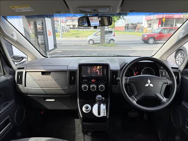 MITSUBISHI DELICA D5