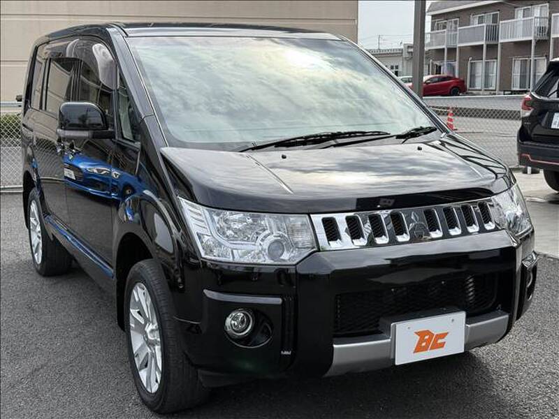 MITSUBISHI DELICA D5