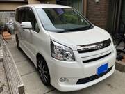 2010 TOYOTA NOAH