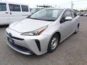 2019 TOYOTA PRIUS