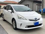 2011 TOYOTA PRIUS ALPHA