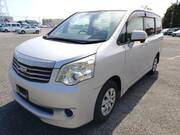 2012 TOYOTA NOAH X