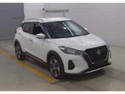 2021 NISSAN KICKS