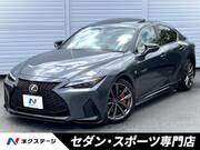 2021 LEXUS IS