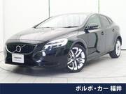 2019 VOLVO V40