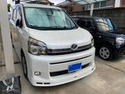 2011 TOYOTA VOXY