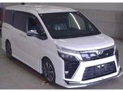 2019 TOYOTA VOXY