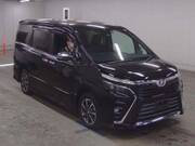 2018 TOYOTA VOXY