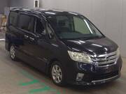 2013 NISSAN SERENA