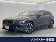 2023 VOLVO V60
