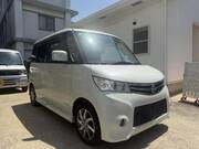 2010 NISSAN ROOX