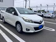 2013 TOYOTA VITZ