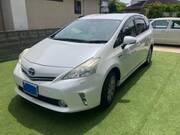 2013 TOYOTA PRIUS ALPHA G