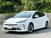 2019 TOYOTA PRIUS