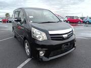 2011 TOYOTA NOAH