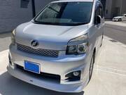 2011 TOYOTA VOXY