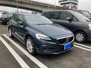 2018 VOLVO V40