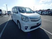 2011 TOYOTA NOAH SI