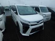 2019 TOYOTA VOXY ZS KIRAMEKI II
