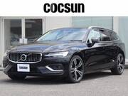 2022 VOLVO V60