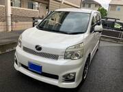 2012 TOYOTA VOXY
