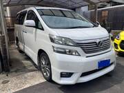 2010 TOYOTA VELLFIRE