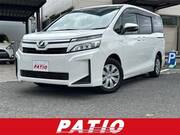 2019 TOYOTA VOXY X