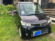 2010 NISSAN ROOX