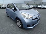 2013 TOYOTA RACTIS G