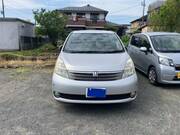 2005 TOYOTA ISIS G