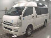2010 TOYOTA HIACE VAN
