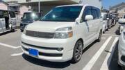 2006 TOYOTA VOXY X