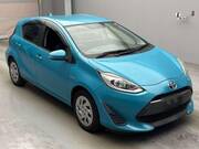 2017 TOYOTA AQUA