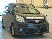 2010 TOYOTA NOAH SI