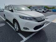 2016 TOYOTA HARRIER ELEGANCE