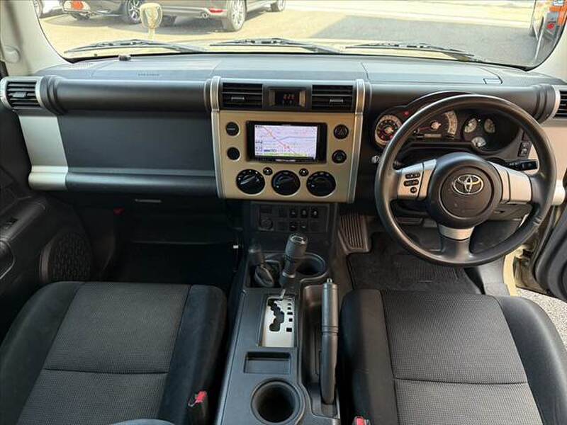TOYOTA FJ CRUISER