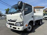 2017 HINO DUTRO