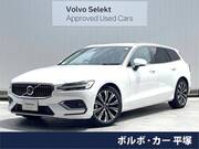 2025 VOLVO V60