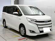 2017 TOYOTA NOAH