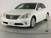 2011 TOYOTA CROWN ROYAL SALOON